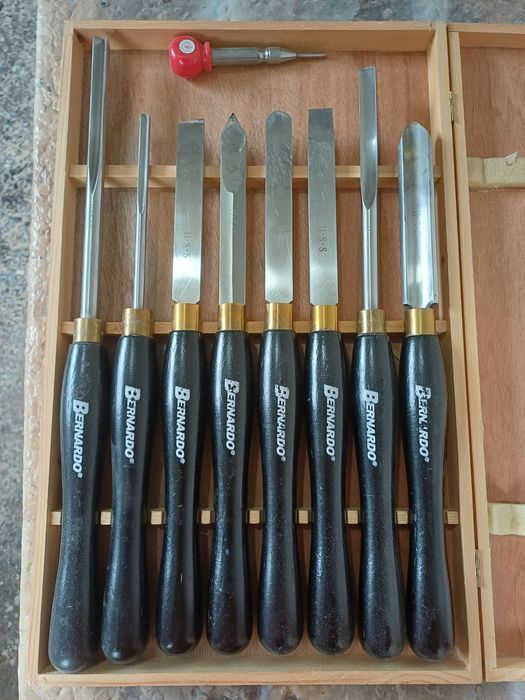 Vând  strung pentru lemn