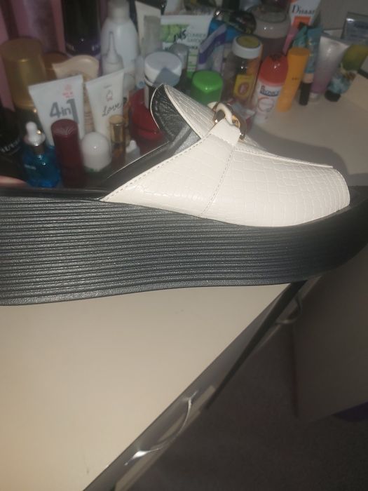 Продам обувь 39,40 размеры