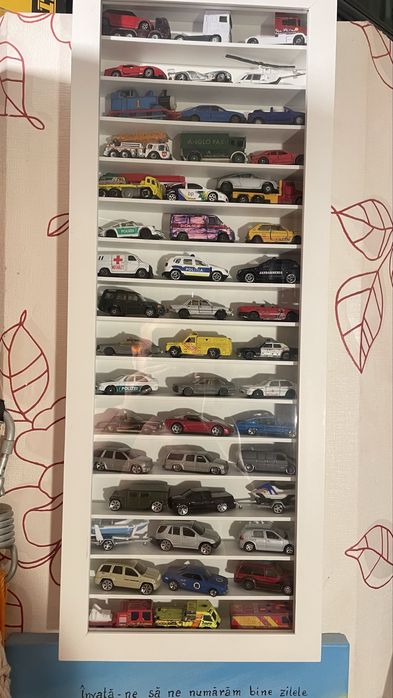 Execut lucrari de montaj mobilier/ reparatii mobila