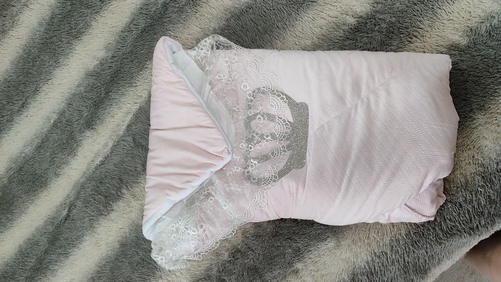 Отдам конверт на выписку