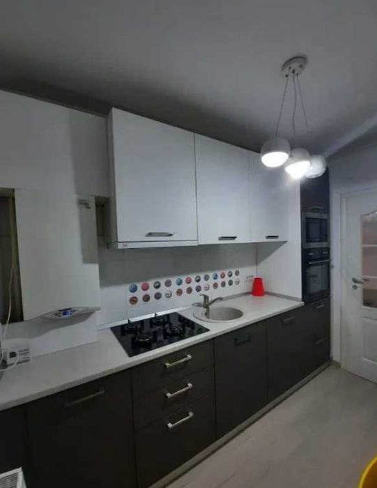 Дава се под наем Тристаен апартамент в Пловдив, Кючук Париж - 86 кв.м за 382.5 € - Снимка #4