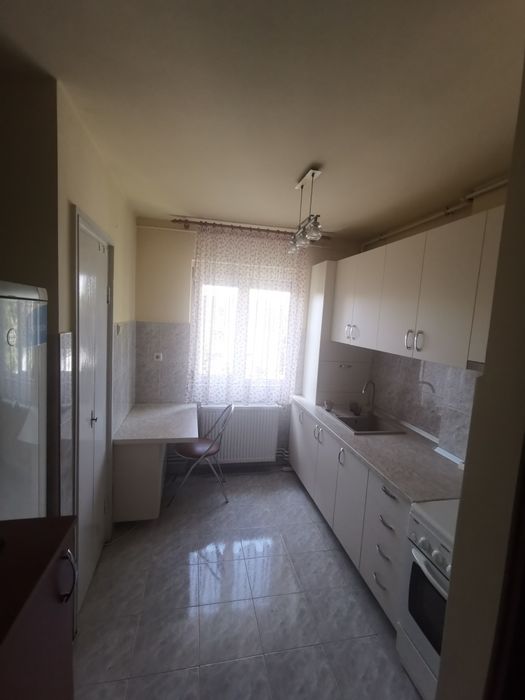 Inchiriez Ap 2 camere zona Podgoria