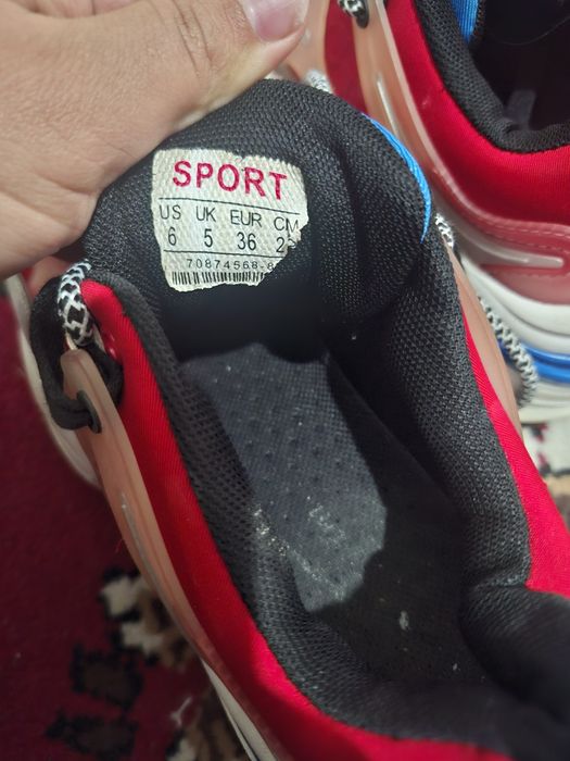 Krasofka hidlanmagan yangiday turibti