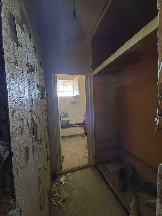 Продава се Тристаен апартамент в Пловдив, Остромила - 74 кв.м за 1271 €/кв.м - Снимка #4