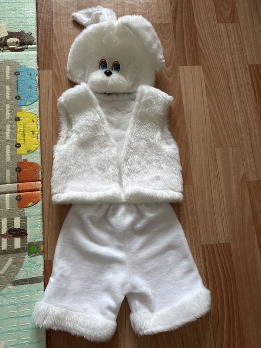 Продам костюм гномика и зайчика