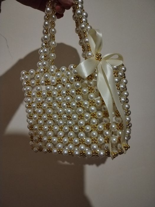 Busindan sumka sotiladi