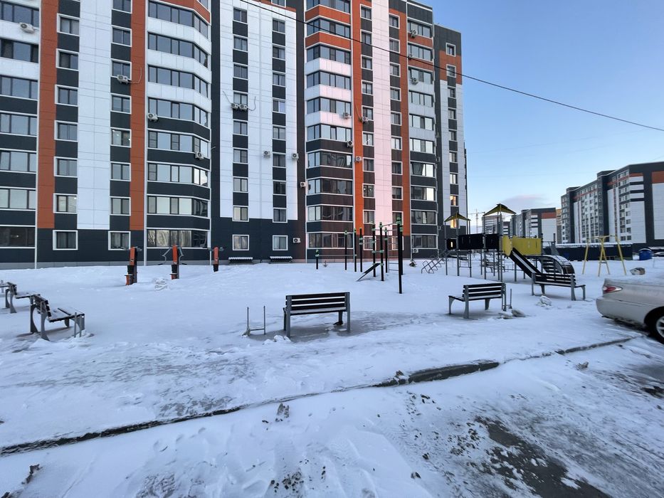 Продам 2шку на ул Базовая 2/3