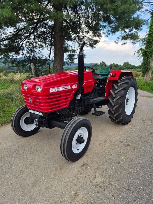 Tractor Universal 453 de Brașov