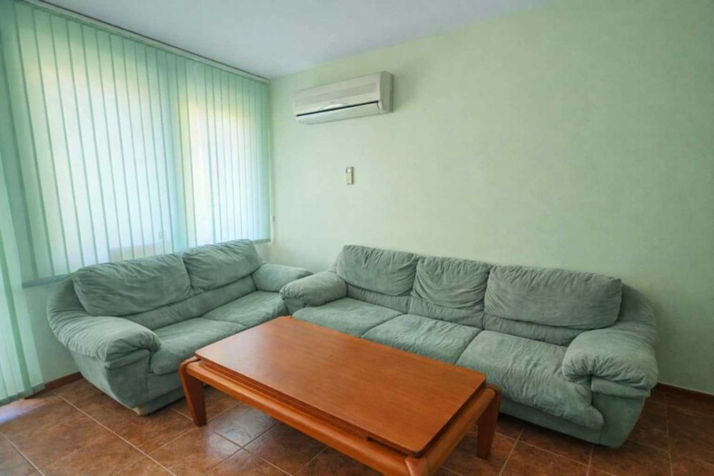 Двустаен топ център