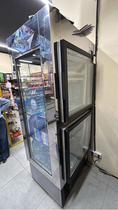 Холодильник кондитерский для магазина
