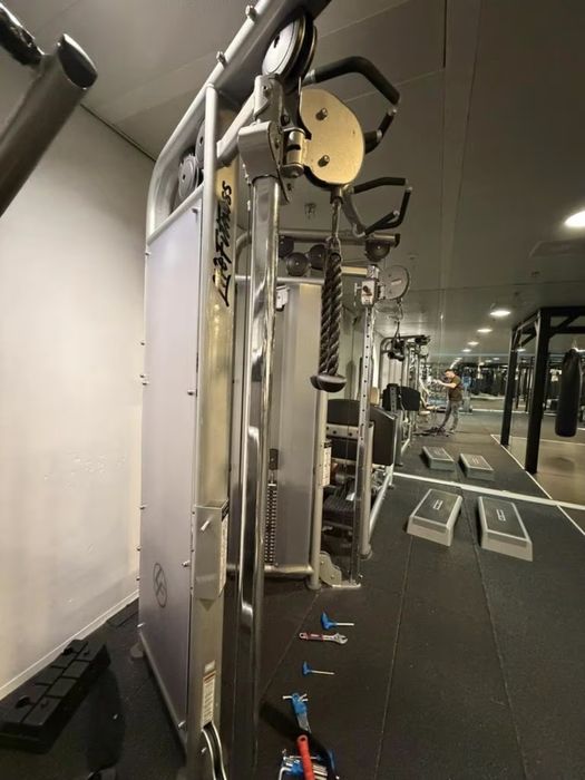 Фитнес уреди Technogym Radiant и Life fitness DAP кросоувър