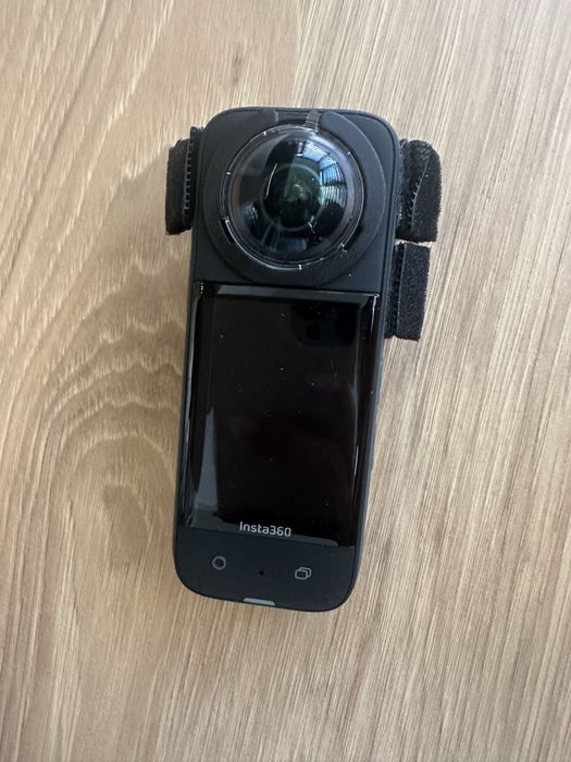 Insta360 X3  Cameră 360° 5.7K + husă protecție – stare bună