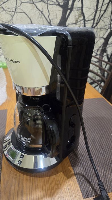 Капельная кофеварка Russell Hobbs Германия