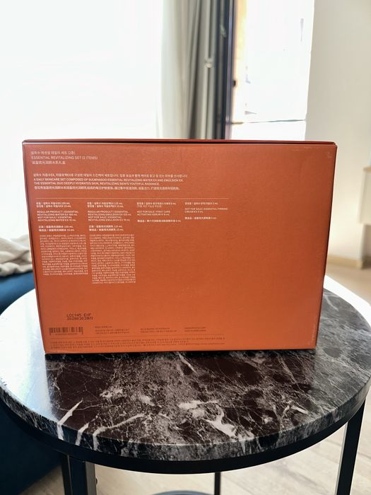 Комплект корейска козметика на Sulwhasoo Essential Revitalizing Set.