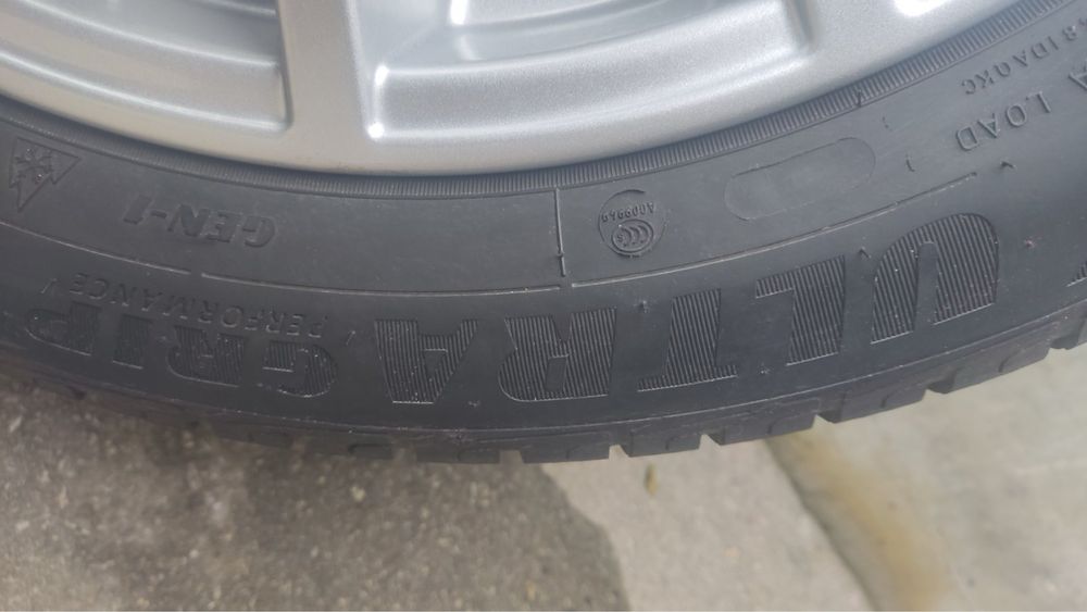 Продавам гуми с джанти BMW – като нови