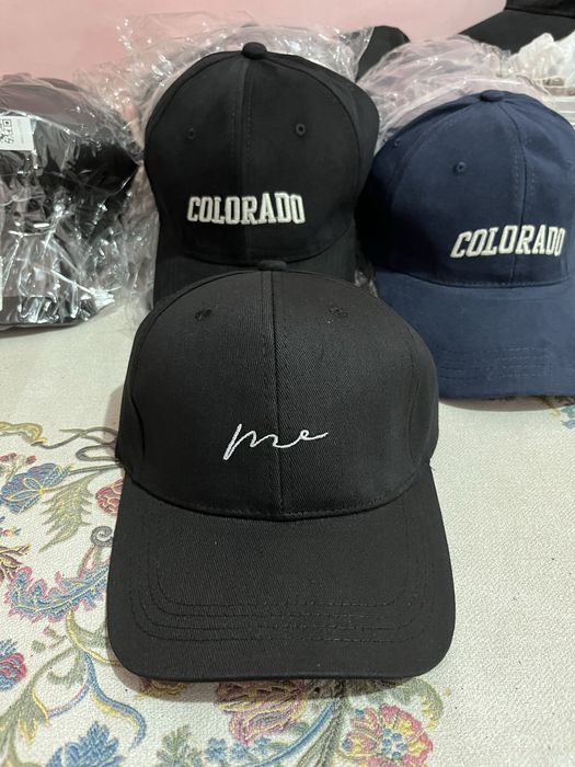 Кепка с надписям mee”