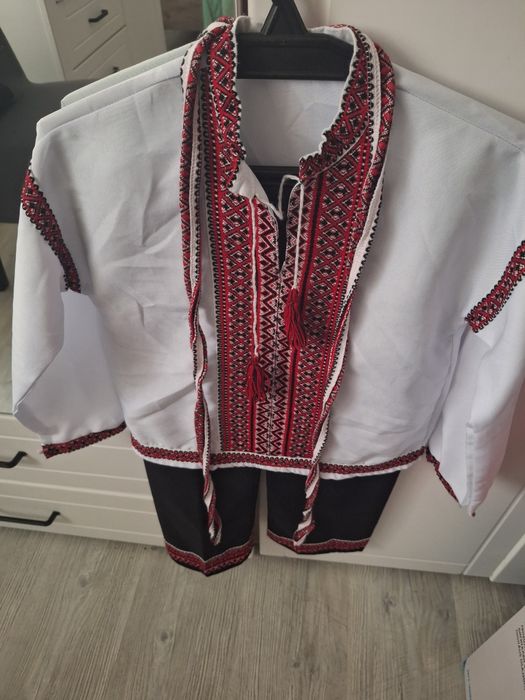 Costum popular pt copii