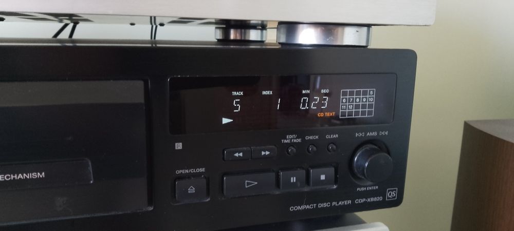 Sony CDP-XB 820 qs