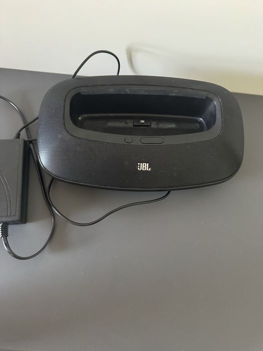 Продаю JBL колонку
