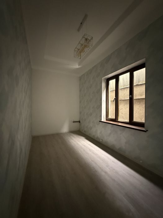 Срочно продаётся 2-сотих 5-комн участка в Сергели Ханабад