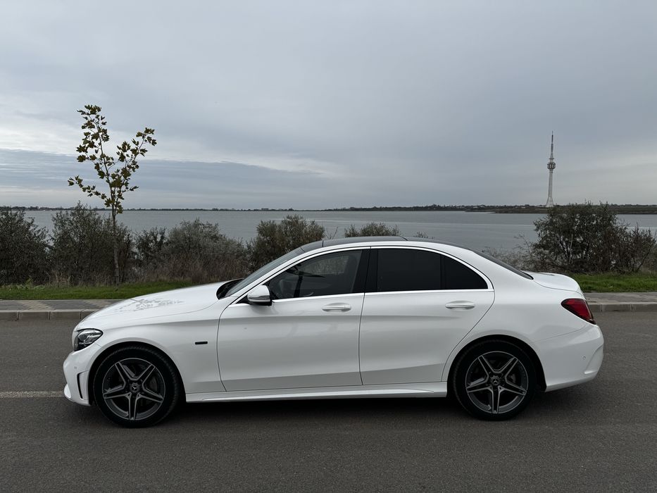 MERCEDES-BENZ C-Class 2020 — imagine 4