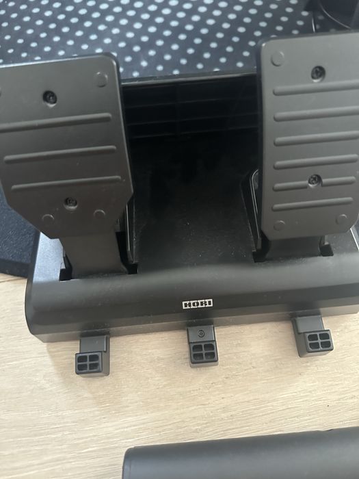 Volan RWA de gaming pt ps5/4 si pc