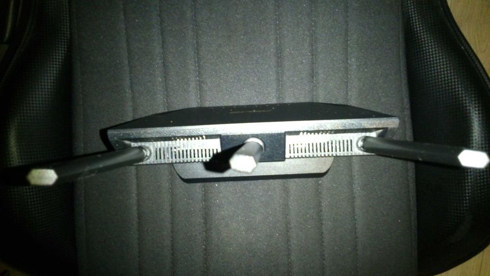 Router   ASUS RT - AC1750U, Dual-Band 450 + 1300 Mbps - Stare  F. Buna