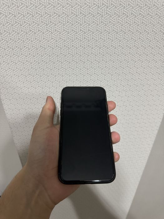 Продам IPhone 11