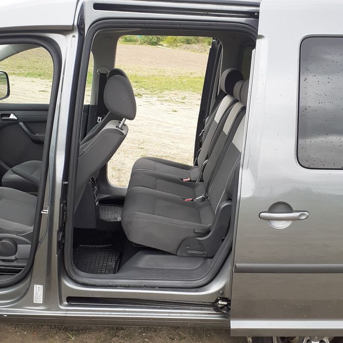 Vând  WV Caddy 1.6 TDI Blue Motion din 2011