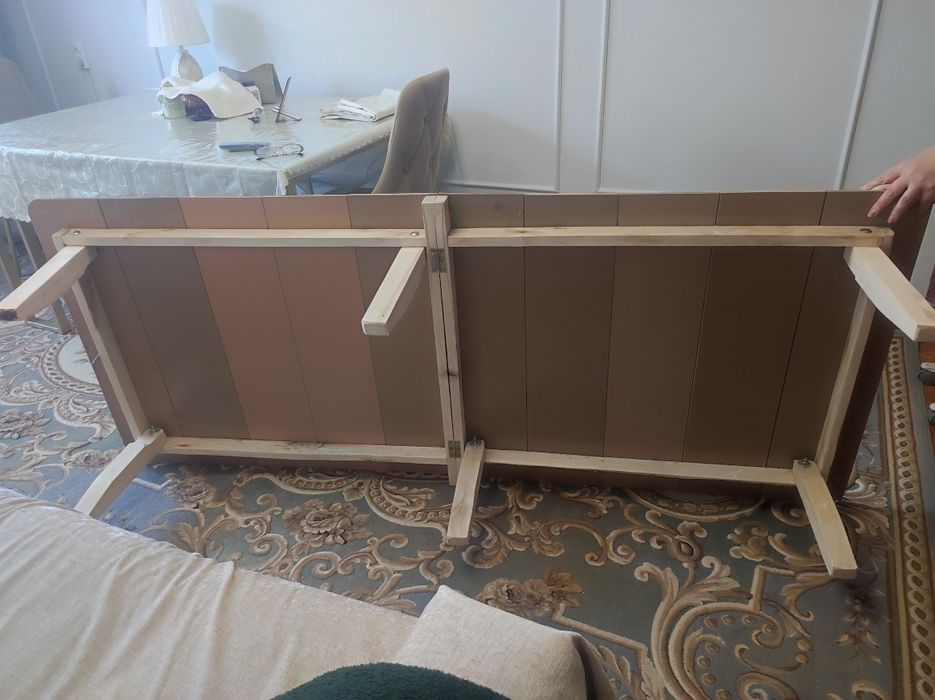 Стол низкий,  жер үстел