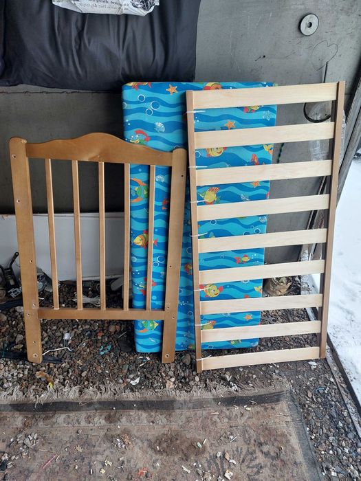Детская кроватка