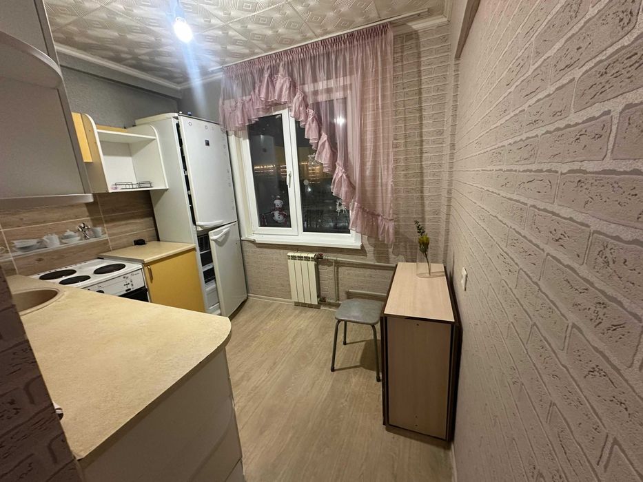 1,5 на Сатпаева 13/3