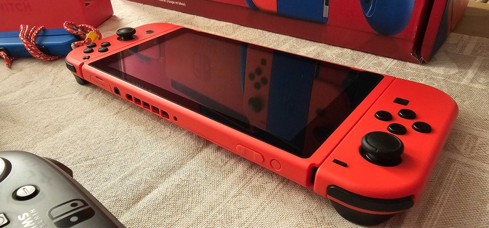 Nintendo Switch V2 - Mario Red & Blue (SPECIAL EDITION) +128GB карта