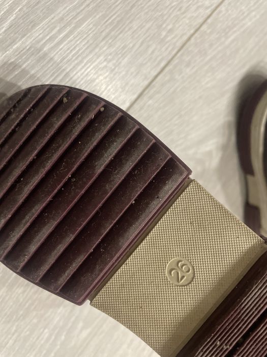 Отдам обувь для девочки 26 р