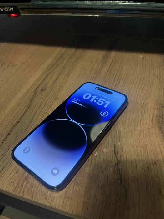 IPhone 14 pro продает.