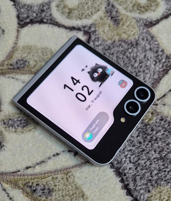 Vand telefon Samsung ZFlip 6 ca nou