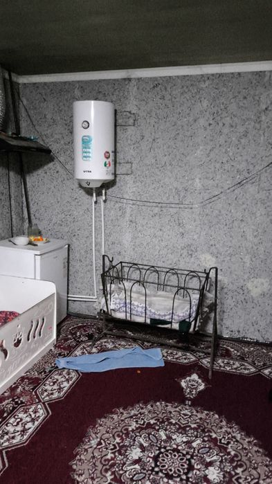 Андижон янги машина бозор тепасида катежлар охирида ховли уй сотилади