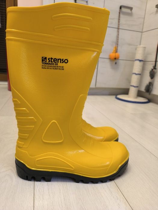 Защитни гумени ботуши Tornado S5