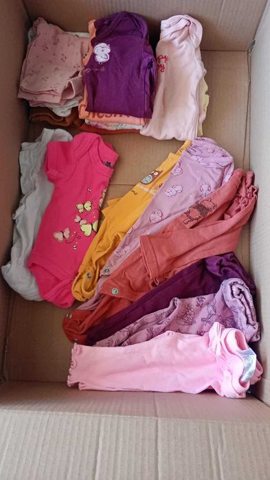 Лот дрехи за момиченце с номерация от 56 до 86