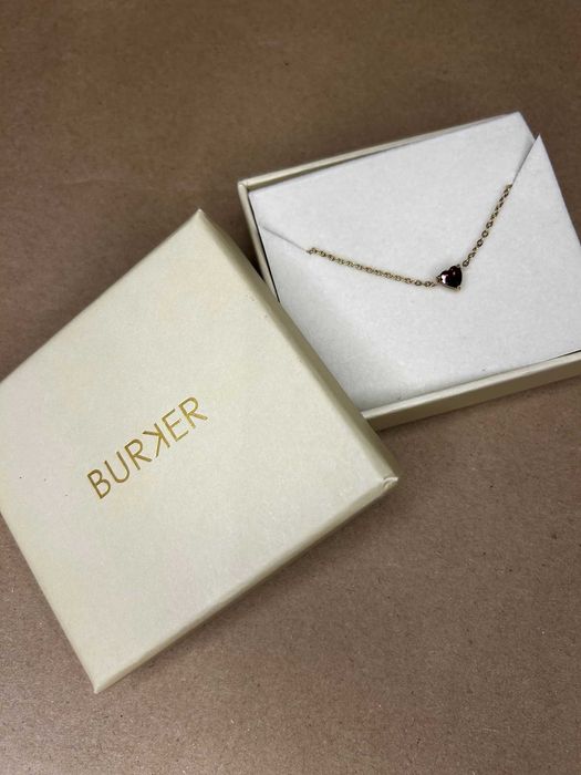 Элегантный тонкий браслет с сердечком Burker