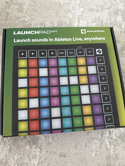 Миди MIDI-клавиатура Novation Launchpad Mini MK3