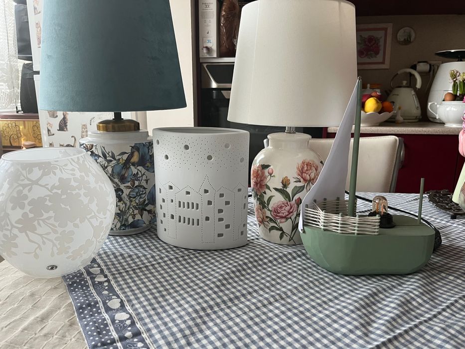 Нощни лампи и настолни лампи