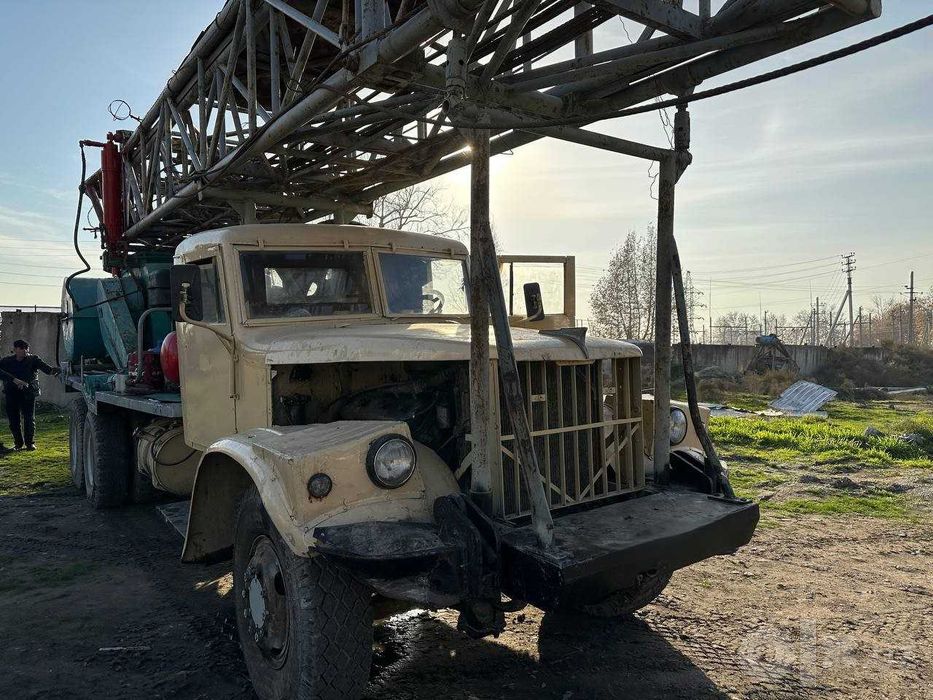 Продаётся буровая установка на шасси КРАЗ