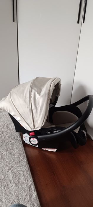 Детская коляска с автокреслом