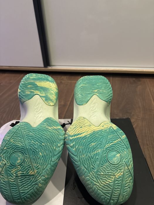 Маратинки jordan zion 1 номер:40.5