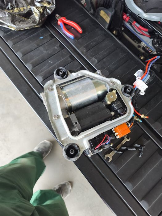 Компресор за въздушно окачване на е53 e39 7 серия