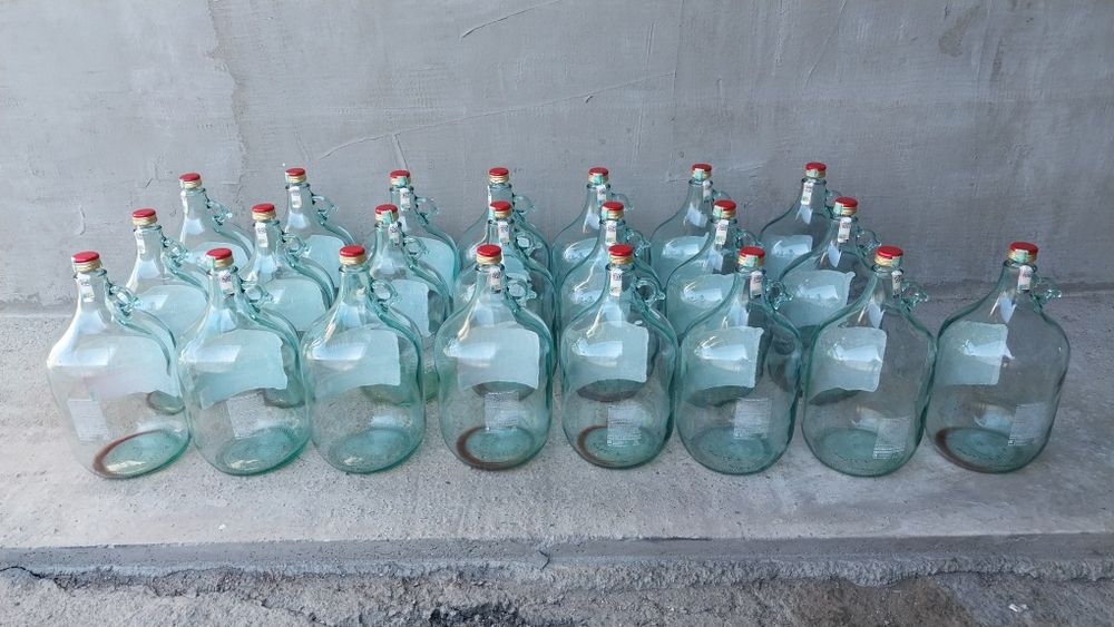 Продам бутыли для вина 5 литров