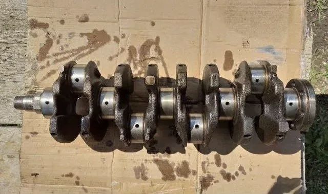 Коленвал приора .