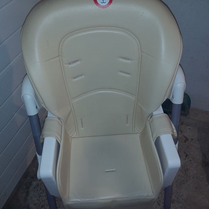 Scaun de masa pentru copii