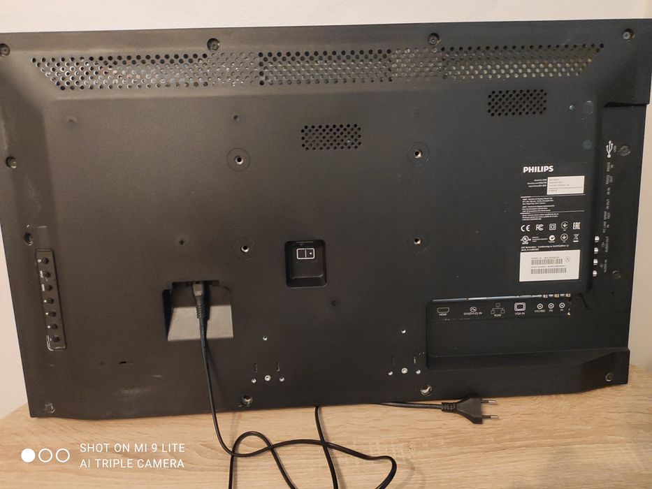 Monitoare Profesionale Full HD 32 și 22 inch